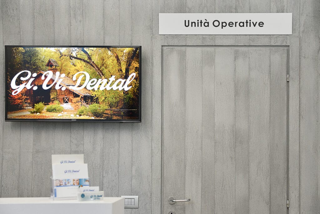 parete ingresso sede dentista monza e seregno