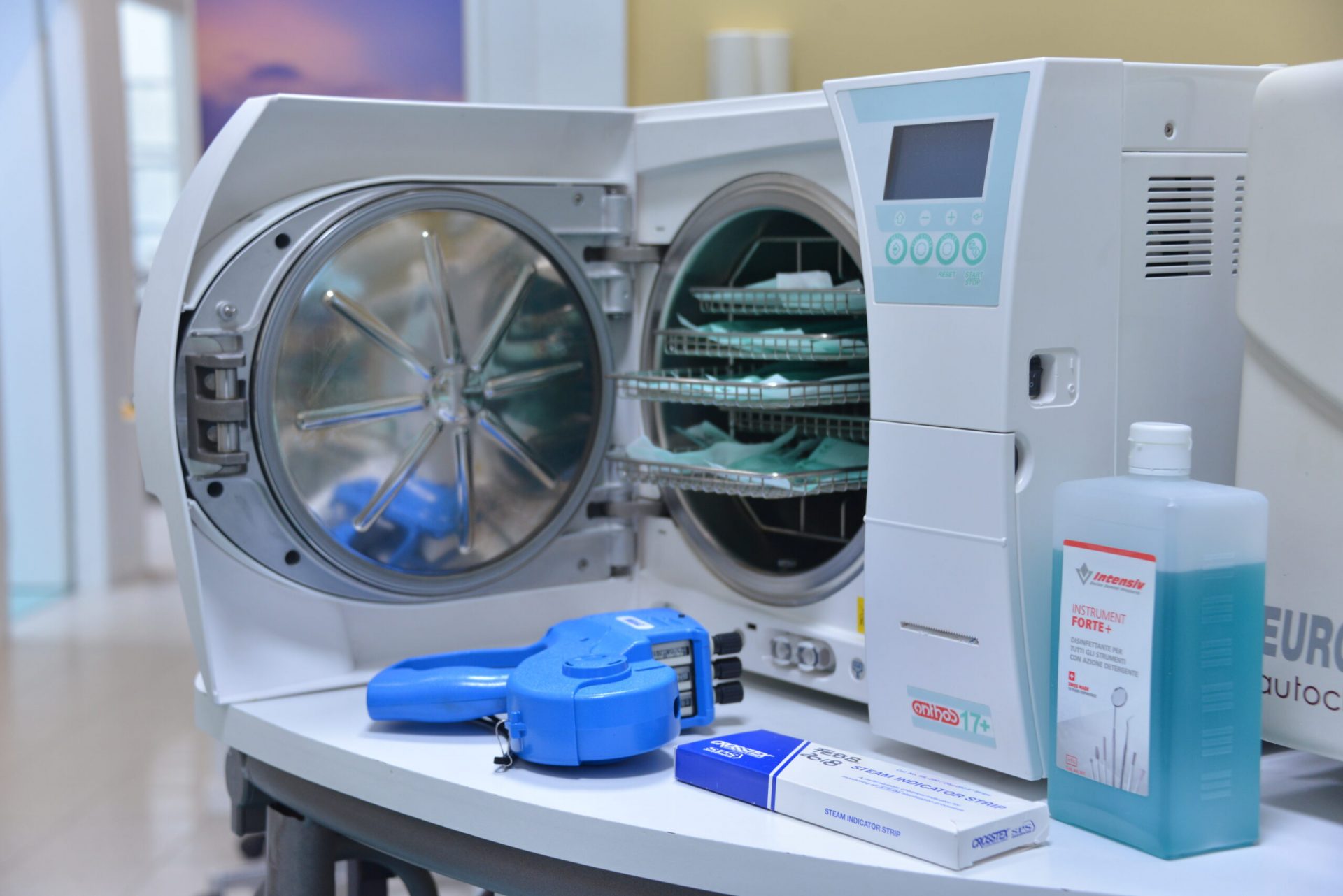 Autoclave utilizzata per la sterilizzazione degli strumenti